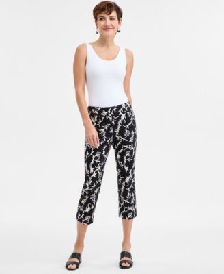 JM Collection - Women's Printed Rivet Capri Pants